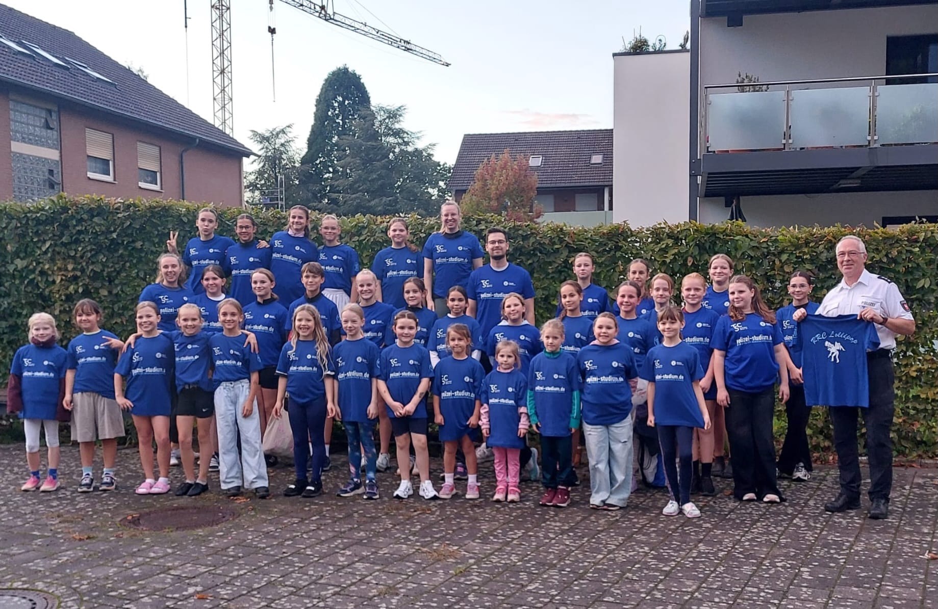 20260916_T-Shirt_Uebergabe